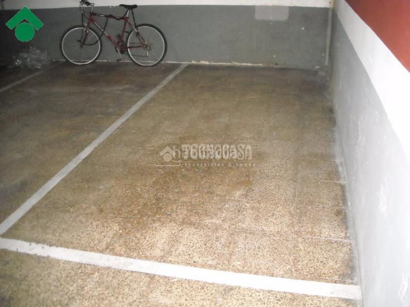 Foto 35cd54c5-b475-42f8-8c41-e331ef29e251. Autoparkplatz in Las Fuentes Zaragoza