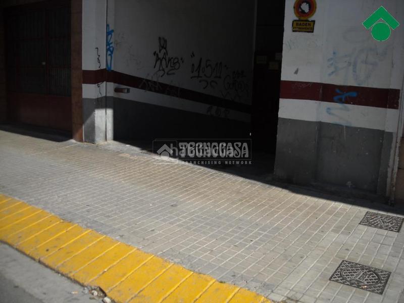 Foto 874348ef-41fd-40f8-ad01-01f8a8f52268. Autoparkplatz in Las Fuentes Zaragoza