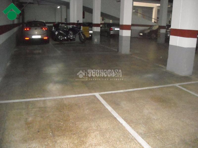 Foto 8ad9c7c6-2153-41a2-a885-234ee656e192. Autoparkplatz in Las Fuentes Zaragoza