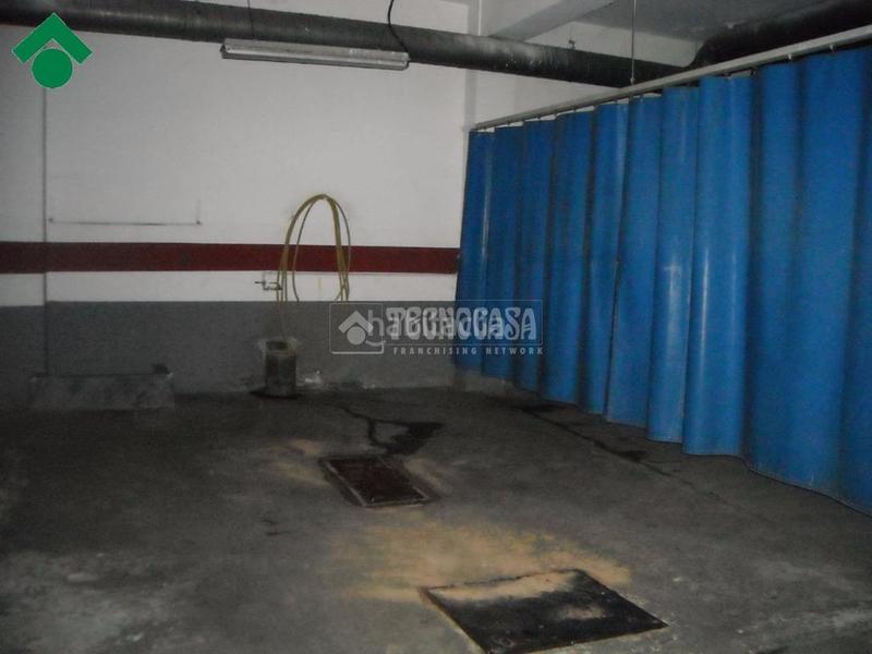 Foto a06c3228-b93f-49ed-a12d-923f8bf8d653. Autoparkplatz in Las Fuentes Zaragoza