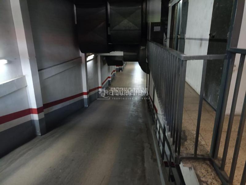 Foto 51114dfe-4000-4822-866c-512158bc5292. Posto auto in Las Fuentes Zaragoza