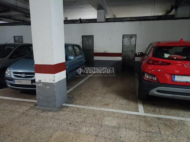 Foto 52dfa213-bec4-4fb3-bcc0-77a5dc601f0e. Posto auto in Las Fuentes Zaragoza