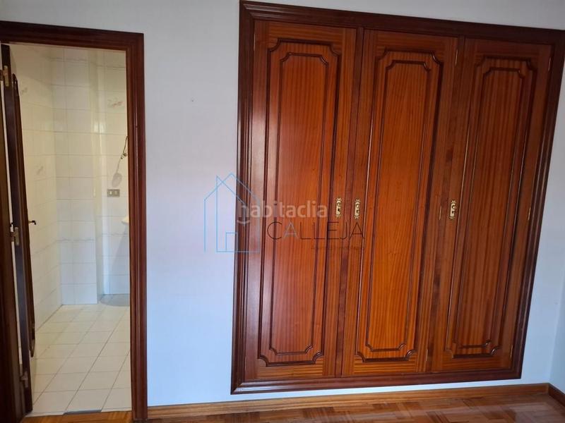 Foto eac81133-b7ce-4ee2-a430-f74901ffede1. Casa adosada en Barrocanes Ourense