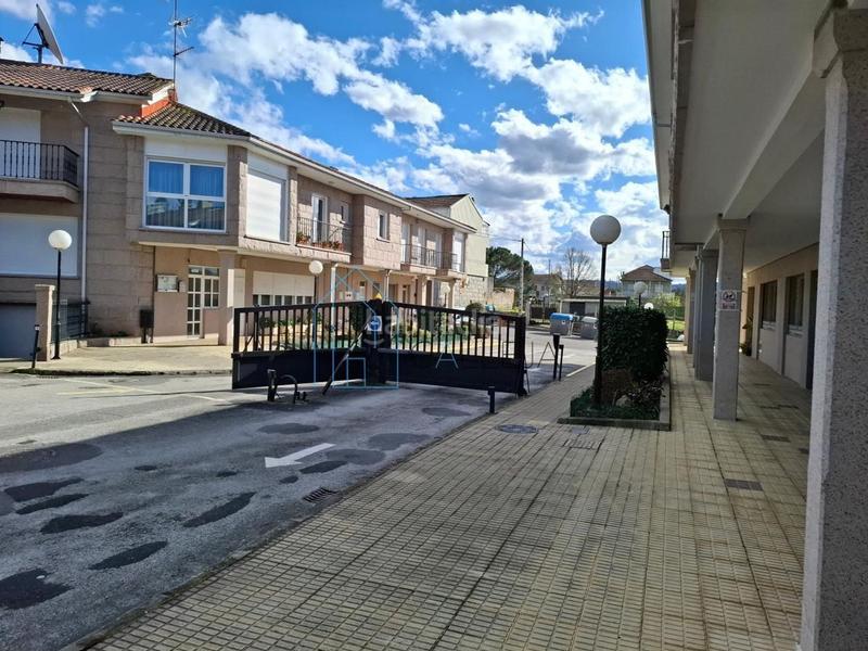Foto 3c5c3b3d-c74d-4f73-9cff-decd53523a1f. Maison jumelée avec chauffage dans Barrocanes Ourense