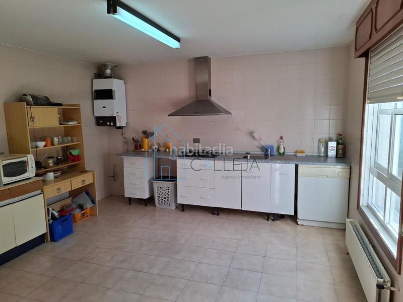 Foto 4acc6d20-b86a-4d90-a9b3-2d12dfeb24f2. Maison jumelée avec chauffage dans Barrocanes Ourense