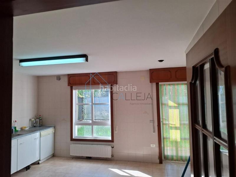 Foto b15c435f-2ede-427d-9877-8266ea6f783b. Maison jumelée avec chauffage dans Barrocanes Ourense