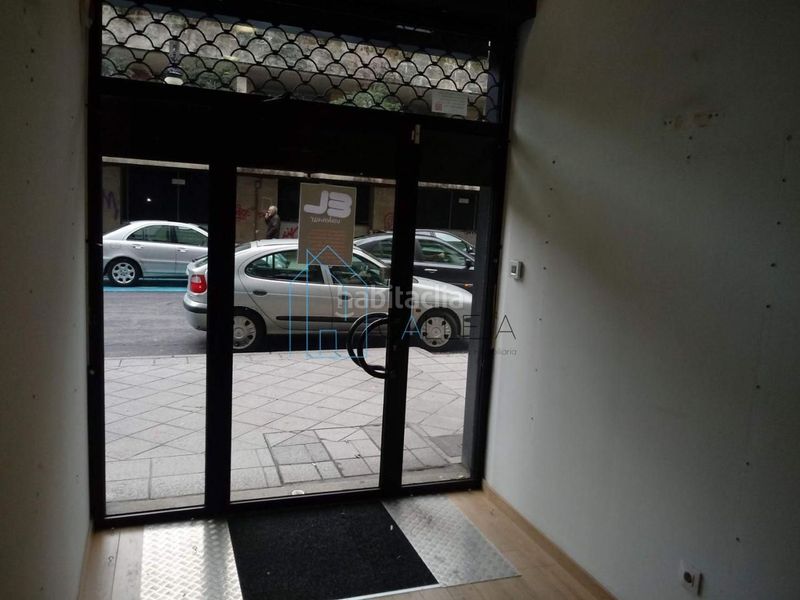 Foto a733393f-4cd9-43dd-9dce-d9354f71b1ab. Local comercial en Centro Ourense