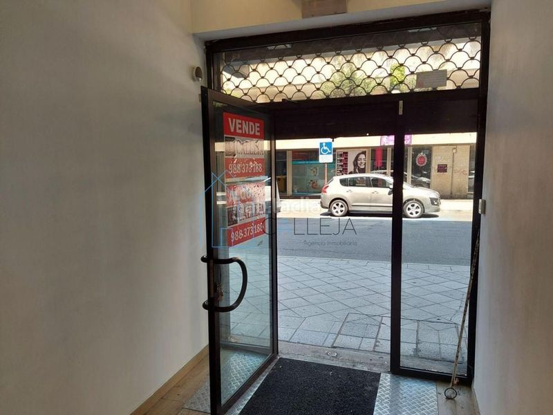 Foto d8b019d4-55eb-47d2-89d4-1891516c335e. Local comercial en Centro Ourense