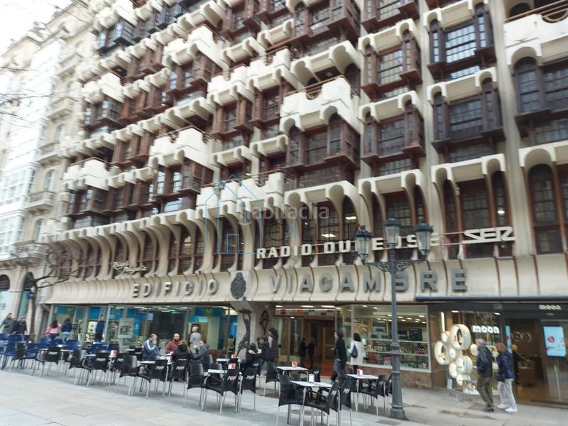 Foto 4cb65a5d-88fb-4ce8-969c-1058557f15b3. Local comercial local en edificio viacambre en Centro Ourense