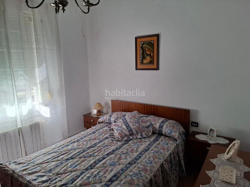 Foto 173bb635-ac9e-4c23-8fca-722a4b7979b3. Semi detached house with heating in San Francisco Ourense