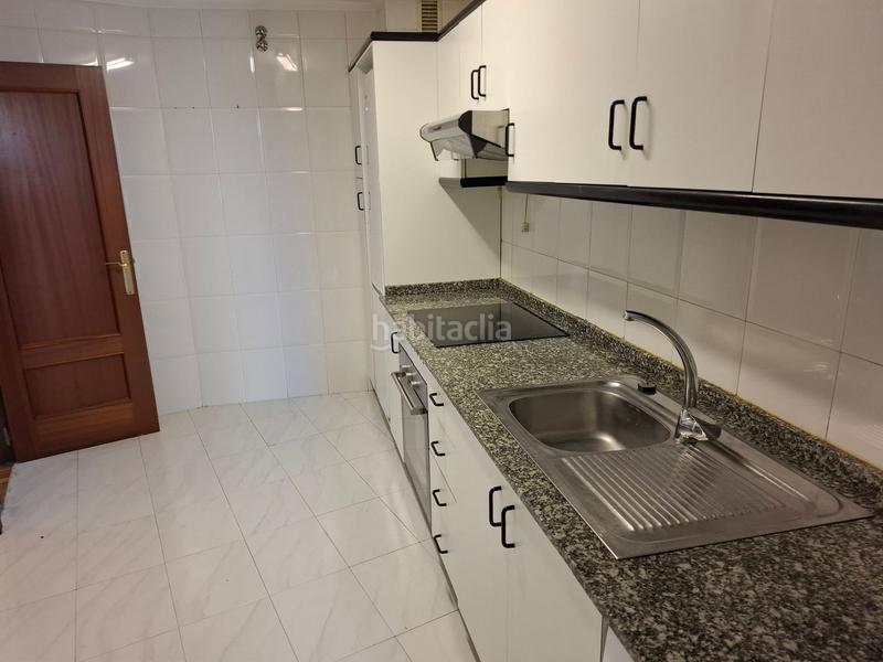 Foto 48881ead-3124-4b23-a8b9-819d8e19fab8. Location appartement avec chauffage dans A Ponte Ourense