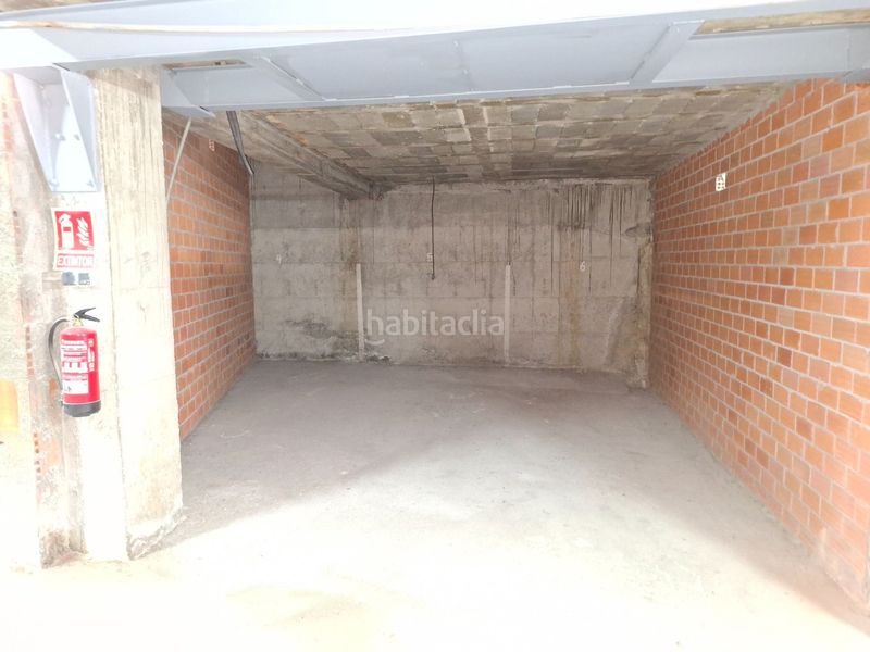 Foto fabc6c05-9b52-4ab1-b7fa-b0663488784a. Aparcament cotxe a universidade 13 a Mariñamansa Ourense