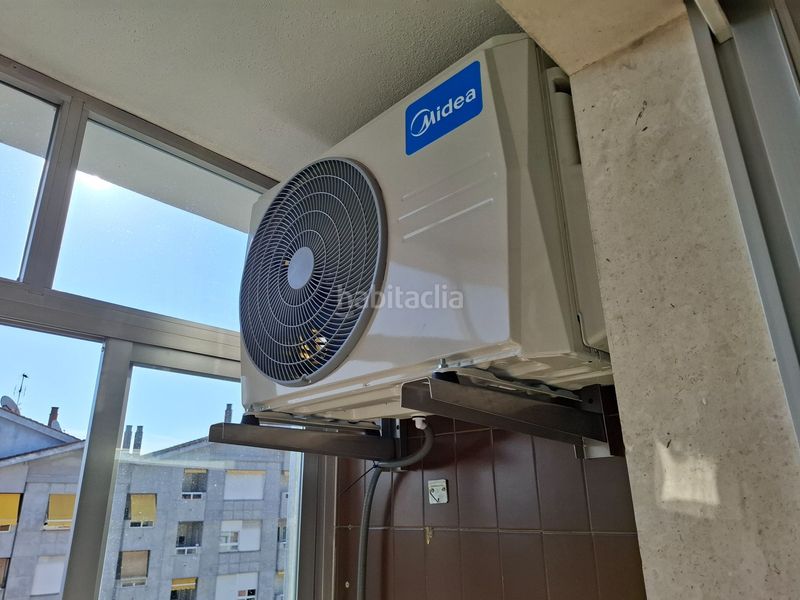 Foto 3f6e00a6-33ca-406a-8d6c-3942a557ba21. Flat with heating in Centro Ourense