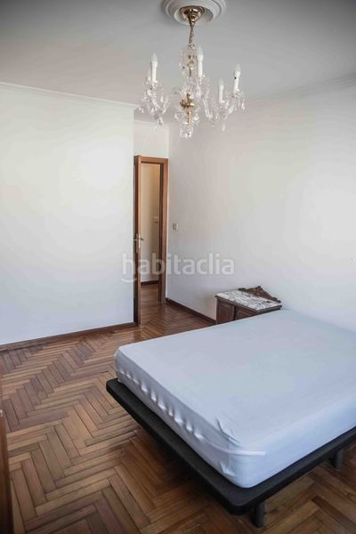 Foto c0404462-0b93-4987-bd37-5cae38ae19a3. Flat with heating in Centro Ourense