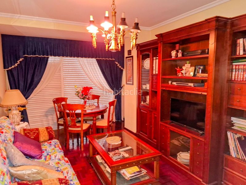 Foto d724e1c7-5fa9-4b99-a4ac-1b8db324ab72. Rent flat with heating in A Ponte Ourense