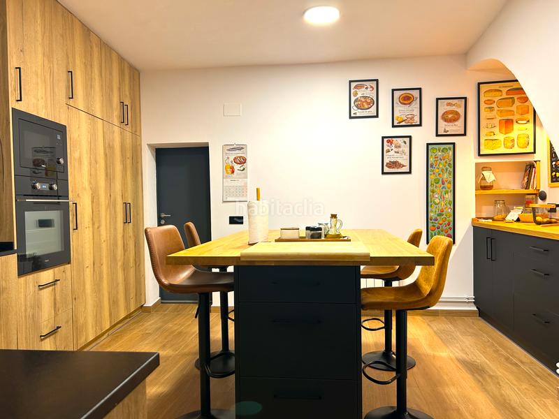 Foto ea31998c-7d85-4be5-bd62-8bf6cec6f1e4. Casa adossada amb calefacció a Amer