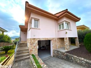 Maison à Sant Julià del Llor i Bonmatí. Casa a bonmatí