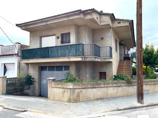 Casa  Carrer francesc moragas. Casa a santa coloma de farners