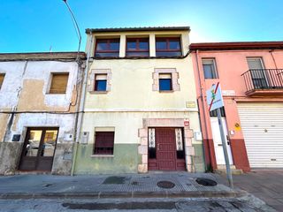 House  Carrer vora ter. Casa a sarrià de ter- sant julià de ramis