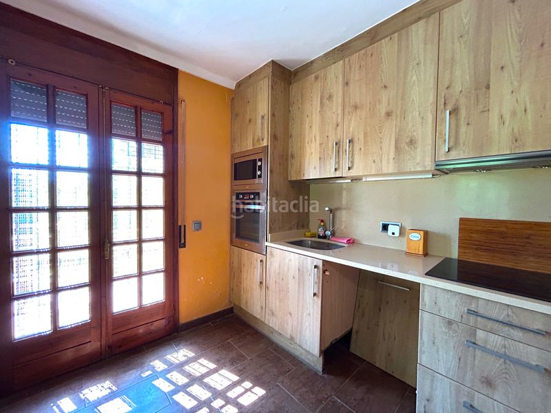 Foto 8b4d60b0-8707-4245-8209-3d4f5f80347e. Casa amb xemeneia calefacció aparcament a Bescanó