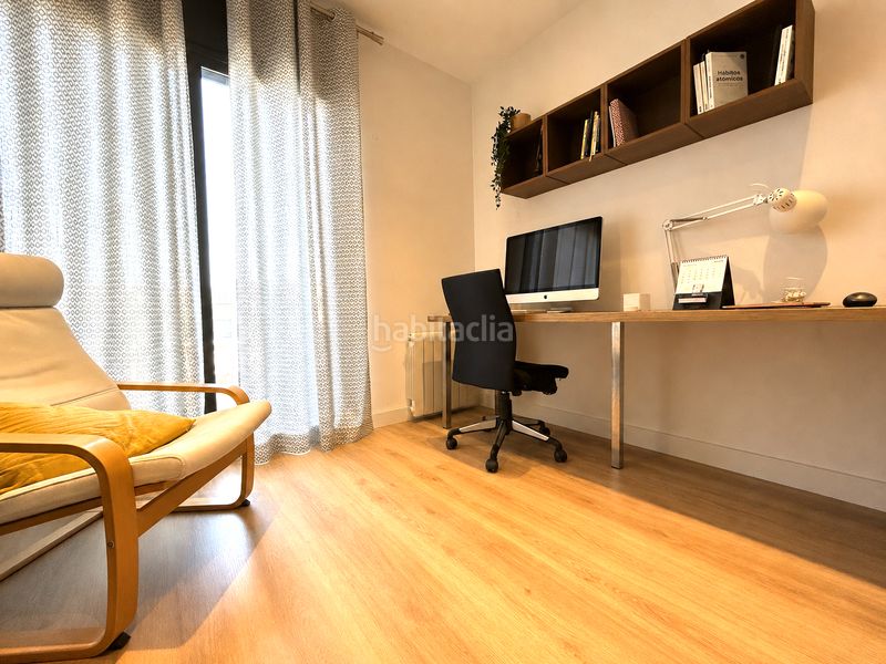 Foto f344b01d-f35b-4ed1-83a5-965b21fcbfd9. Casa adossada amb xemeneia calefacció aparcament a Sils