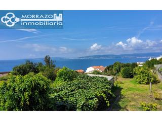 Casa in Lugar means 54. Casa con terreno y vistas cerca de la playa en bueu