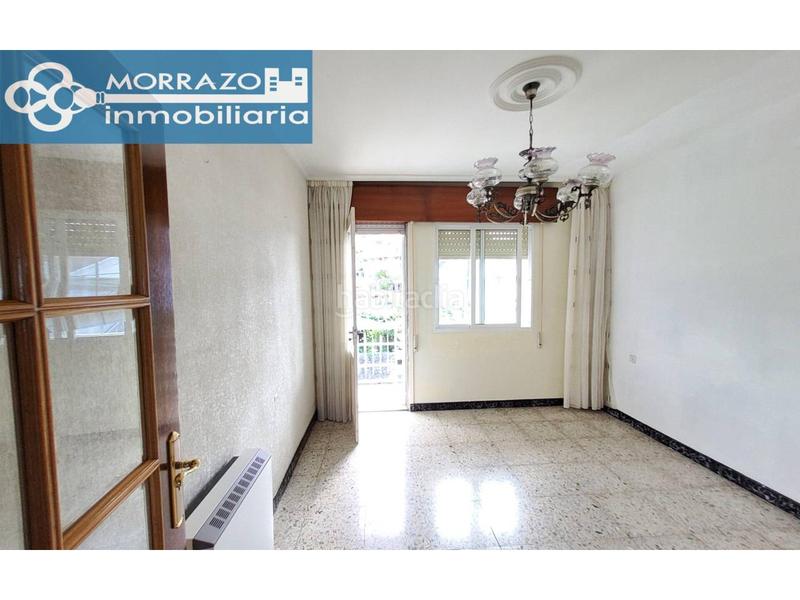 Foto f4aa8385-85b4-4b14-8a81-4ae4738f7c2a. Casa en lugar means 54 casa con terreno y vistas cerca de la playa en Bueu