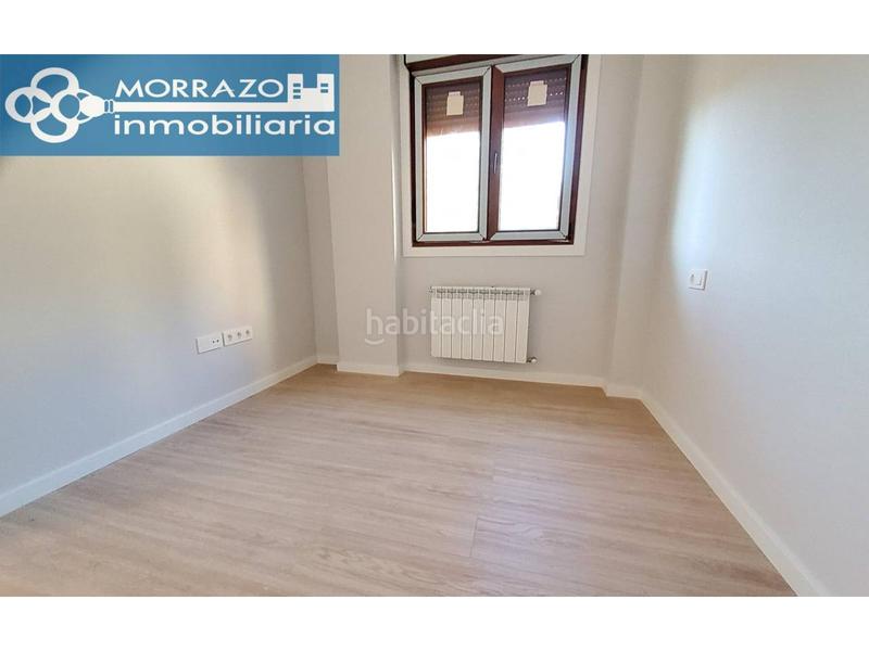 Foto 7911648a-bf46-4843-972a-a73a8944b612. Casa bifamiliare con riscaldamento parcheggio in Moaña