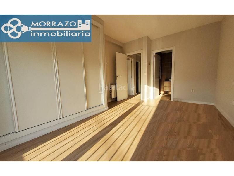 Foto 9d1d71f3-086d-4c6a-9e0a-5d69f1eb9a4b. Casa bifamiliare con riscaldamento parcheggio in Moaña