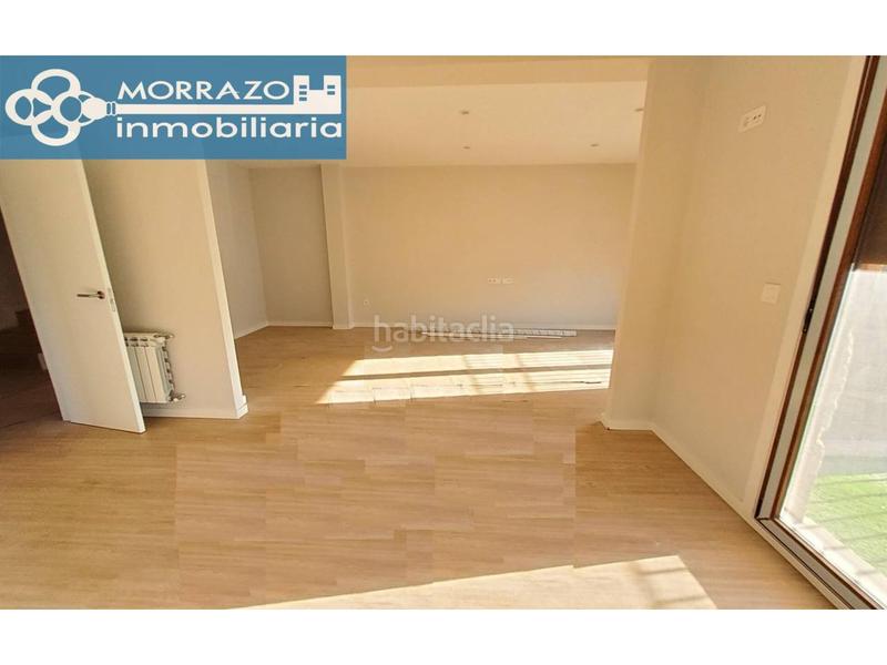Foto b3b8bca2-8e9a-43e9-8cfe-4cdecd3e636a. Casa bifamiliare con riscaldamento parcheggio in Moaña