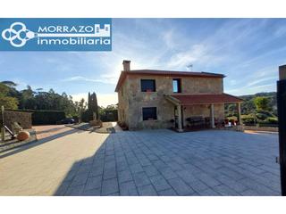 Masia  Vilar. Casa rústica con piscina y vistas en bueu