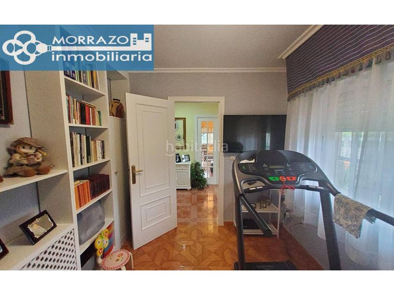 Foto 06c76328-fb15-4624-b3fb-1a1b7839df79. Casa amb calefacció aparcament a Marín