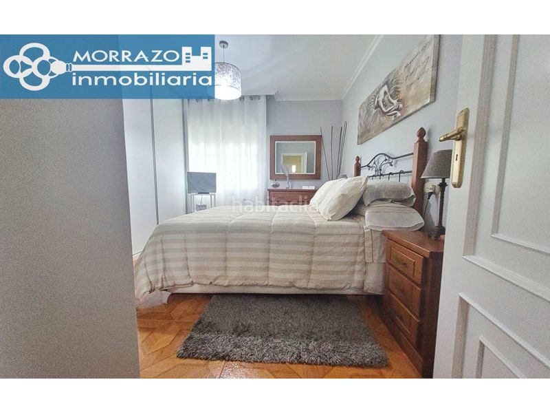 Foto 23c4d0a0-1125-41be-9c07-9e5a614f8e40. Casa amb calefacció aparcament a Marín