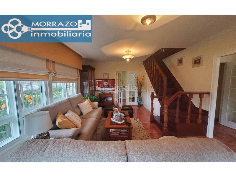 Foto 9a8e0a4a-bdca-42c6-b5bc-e200113fb1d6. Casa amb calefacció aparcament a Marín