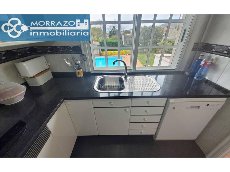 Foto a93566b0-9f3d-4570-a5d6-b3dfc57117d3. Casa amb calefacció aparcament a Marín