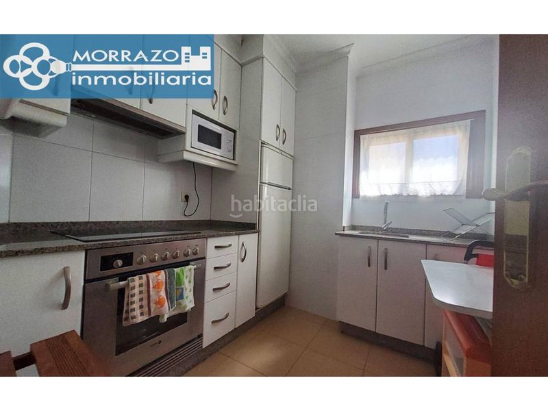 Foto 6e4bee34-f775-4753-b156-d82151683280. Apartament amb aparcament a Bueu