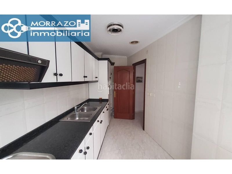 Foto ec3980bf-4e82-47df-801b-5e7e1c5ed027. Flat with heating parking in Bueu