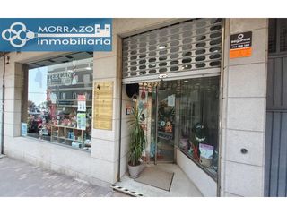 Transfer Business premise in Calle alfonso rodríguez castelao 3. Local en traspaso en bueu peluquería canina
