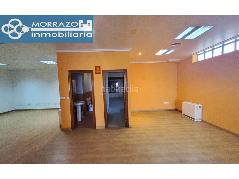 Foto 4a7a3f5e-5b15-4bab-a878-4c2a6bc1320c. Local comercial a Bueu