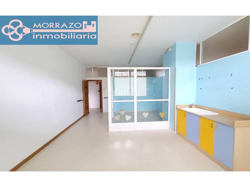 Foto 05f6cf50-89cd-4da6-8432-d4966c9e838d. Lloguer local comercial a Bueu