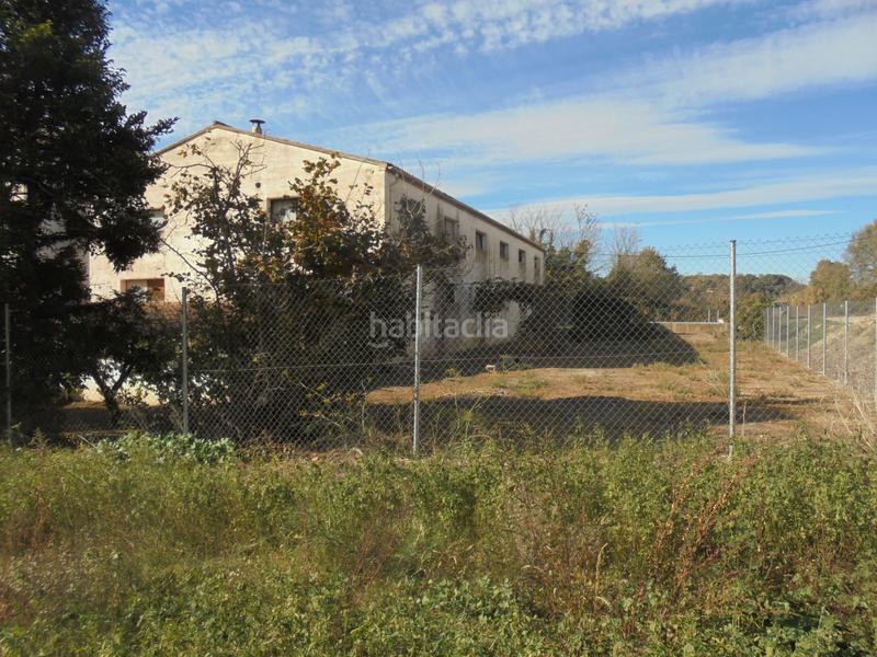 Foto cfab3885-8577-4bc1-924e-b11489d8687b. Casa con piscina in Barbastro