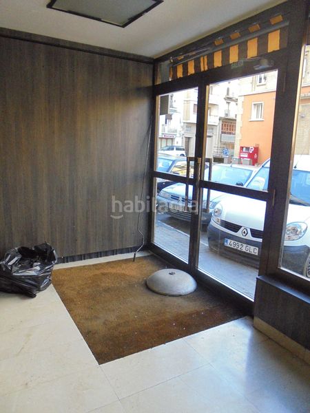 Foto 936a8ff7-ea14-4ee3-830b-635ebd6724e3. Local comercial a avenida ejército español 4 a Barbastro