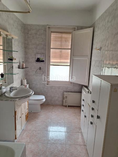 Foto 44d2b7bb-9d31-49e6-8e7f-188227da798f. Casa en avenida ejército español 31 venta de casa en Barbastro