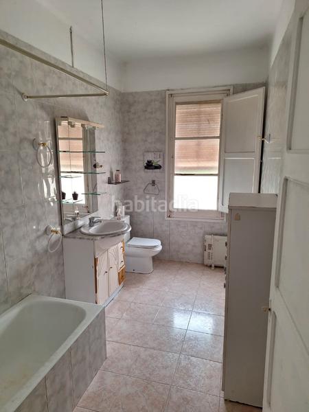 Foto 94020dcf-66e2-4d39-b120-ac47503bc396. Casa en avenida ejército español 31 venta de casa en Barbastro