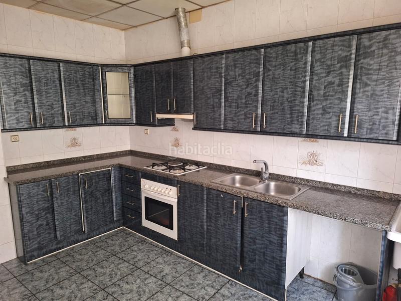 Foto f5049fc5-9c8a-41db-ba8e-c4bd18eda688. Casa en avenida ejército español 31 venta de casa en Barbastro