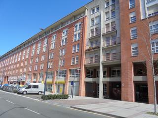 Rent Office space  N/a. Fantastico local de 400m2 en el centro de leioa.
totalmente ext