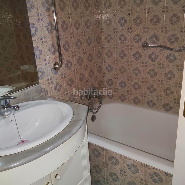 Foto b6c30e6d-1f00-4e10-bc04-c8d2b7937c00. Piso en Alango Getxo