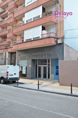Miete Geschäftsraum in Calle joaquín cayón 4. Gran local en alquiler en 4 caminos, torrelavega