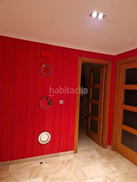 Foto 1ff6cca1-03c0-41a1-85de-d251b2f0e37f. Pis amb calefacció aparcament piscina a Nou Altabix Elche / Elx