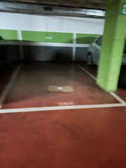 Miete Autoparkplatz in Carrús Este. Se alquila plaza garaje